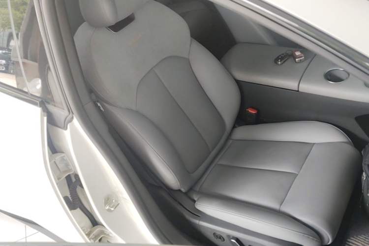 Used Nissan N7 2025 510 Max Right Front Seat