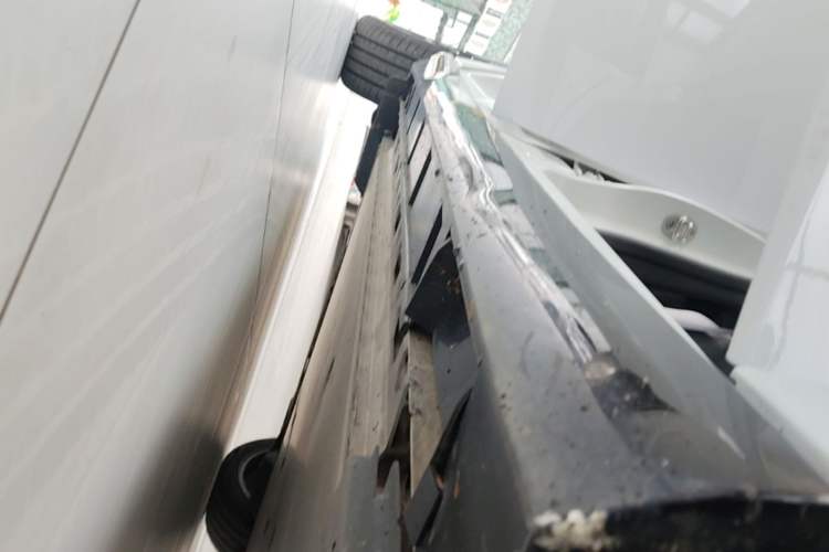 Used Nissan N7 2025 510 Max Right Side Sill
