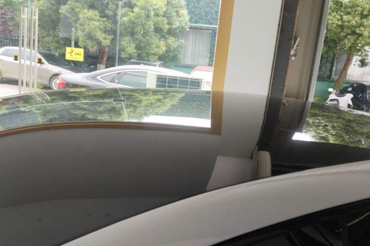 Used Nissan N7 2025 510 Max Roof