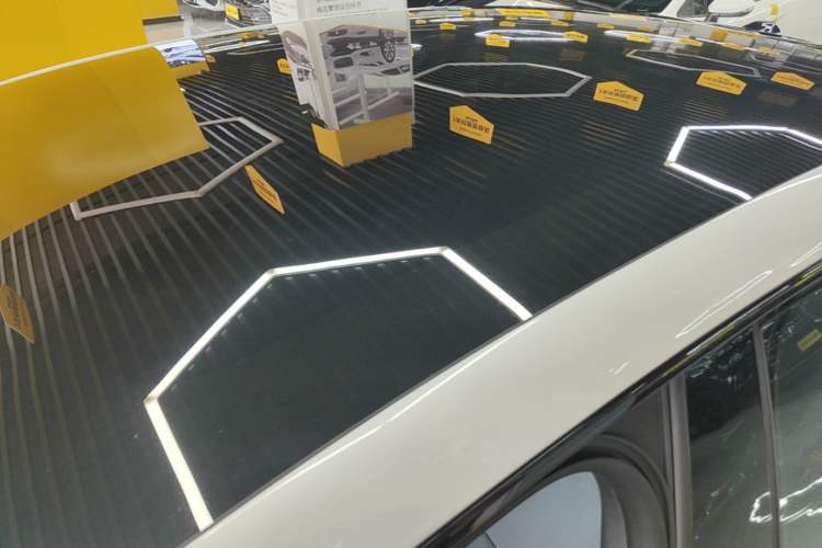 Used Nissan N7 2025 510 Max Roof