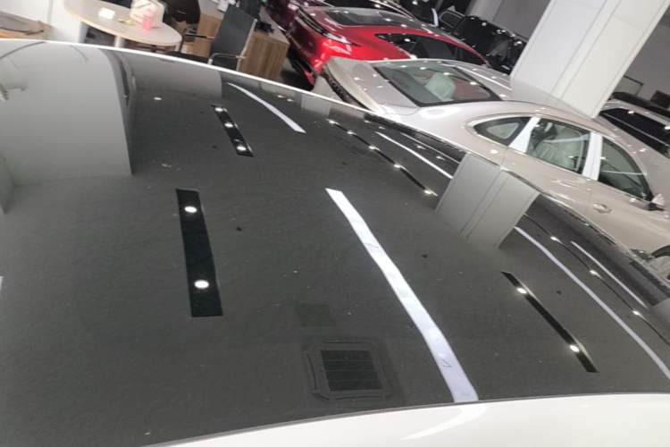 Used Nissan N7 2025 510 Max Roof