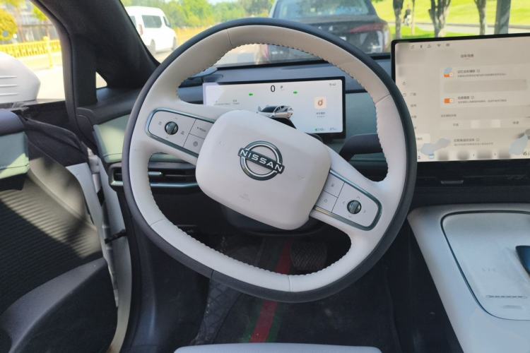 Used Nissan N7 2025 510 Max Steering Wheel