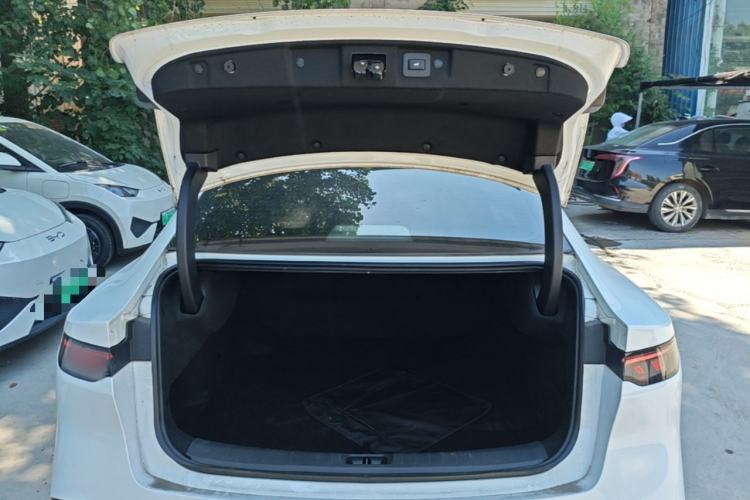 Used Nissan N7 2025 510 Max Trunk