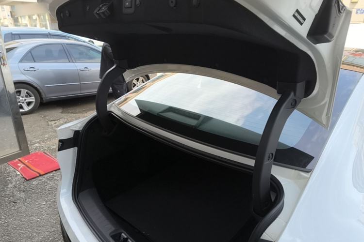 Used Nissan N7 2025 510 Max Trunk