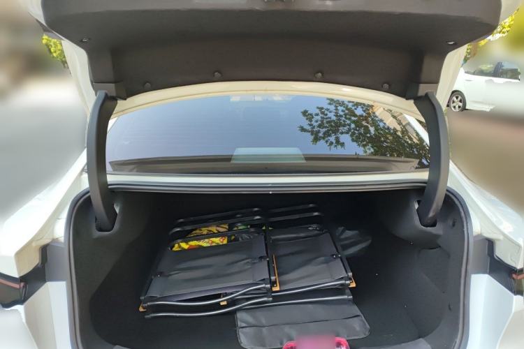 Used Nissan N7 2025 510 Pro Trunk