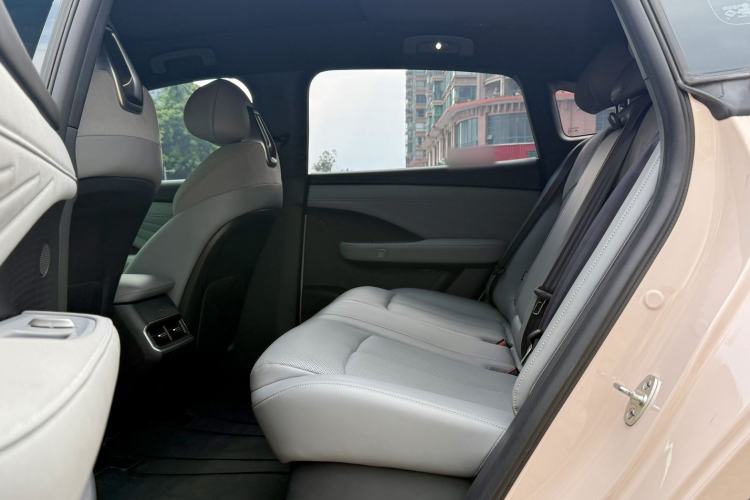 Used Nissan N7 2025 510 Max Interior 6