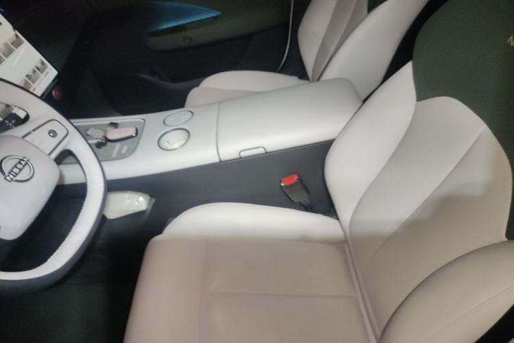 Used Nissan N7 2025 510 Max Left Front Seat