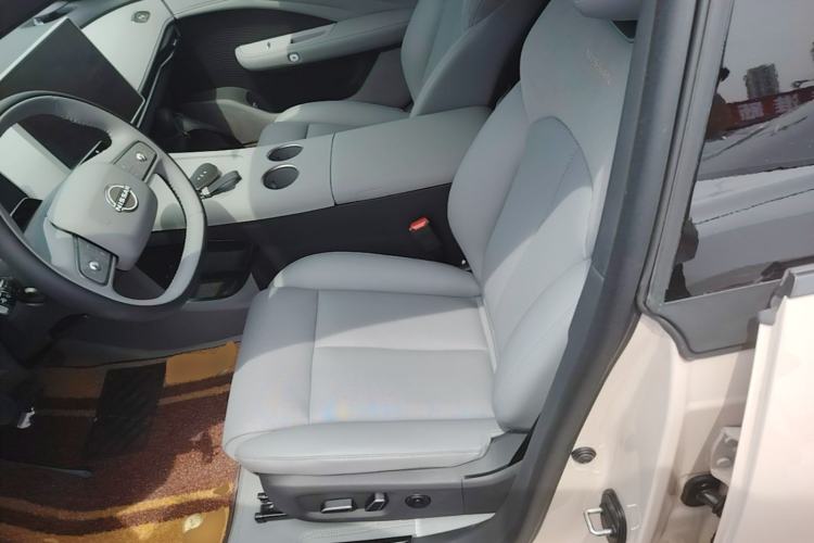 Used Nissan N7 2025 510 Max Left Front Seat