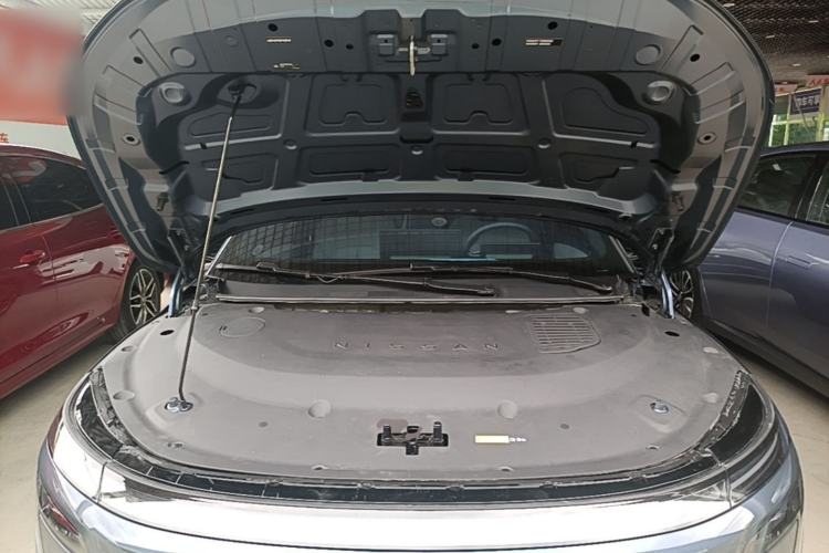 Used Nissan N7 2026 Model, 625 Max Rhine Knight Engine Bay