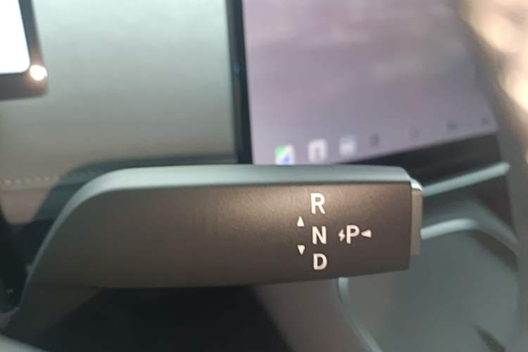 Used Nissan N7 2026 Model, 625 Max Rhine Knight Gear Lever