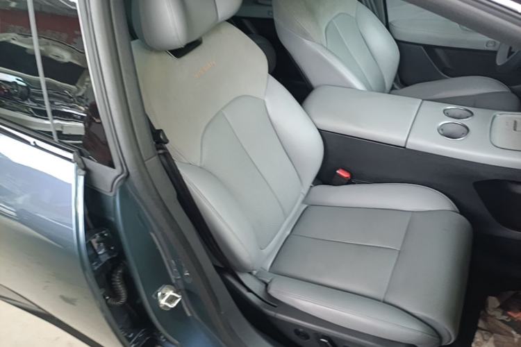 Used Nissan N7 2026 Model, 625 Max Rhine Knight Right Front Seat