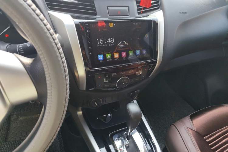 Used Nissan Navara 2017 2.5L Automatic 4x4 Luxury Edition QR25 Audio And AC Panel