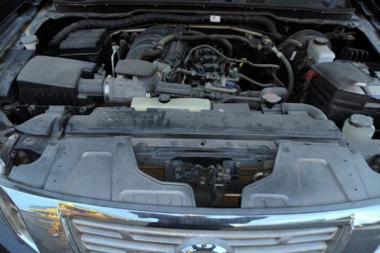 Used Nissan Navara 2017 2.5L Automatic 4x4 Luxury Edition QR25 Engine Bay