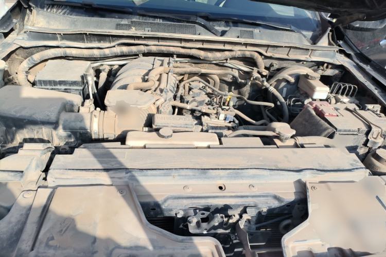 Used Nissan Navara 2017 2.5L Automatic 4x4 Luxury Edition QR25 Engine Bay