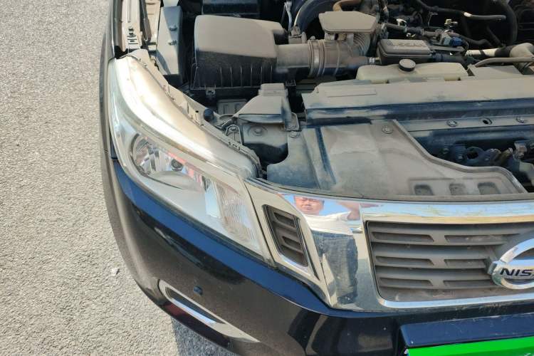 Used Nissan Navara 2017 2.5L Automatic 2WD Luxury Edition QR25 Engine Bay Right