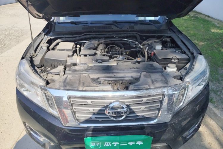 Used Nissan Navara 2017 2.5L Automatic 4x4 Luxury Edition QR25 Engine Bay