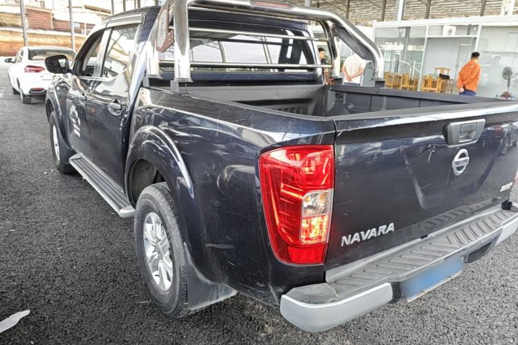 Used Nissan Navara 2017 2.5L Manual Two-Wheel Drive Standard Edition QR25 Exterior 2