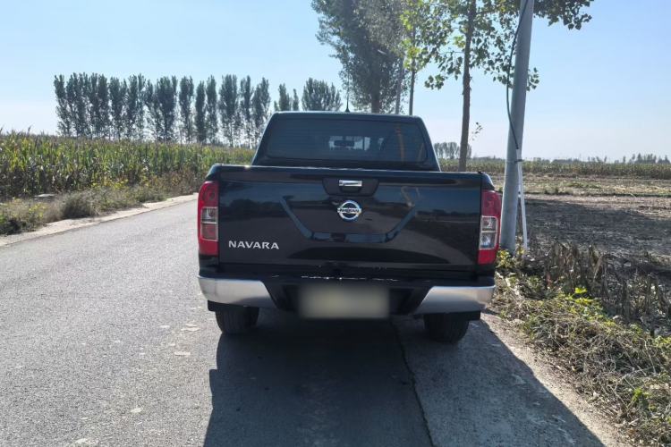 Used Nissan Navara 2017 2.5L Automatic 2WD Luxury Edition QR25 Exterior 3