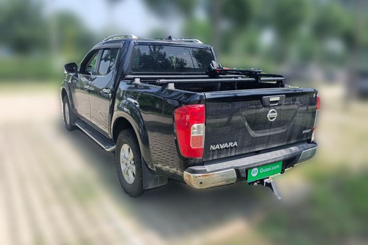 Used Nissan Navara 2017 2.5L Automatic 2WD Luxury Edition QR25 Exterior 3