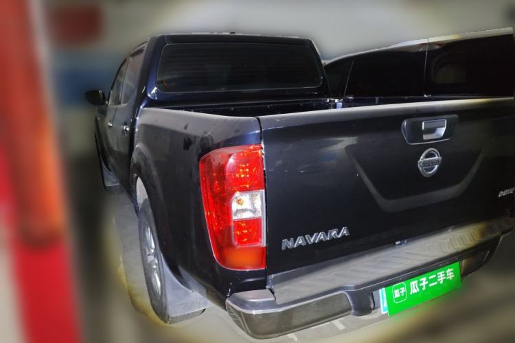 Used Nissan Navara 2017 2.5L Automatic 2WD Luxury Edition QR25 Exterior 3
