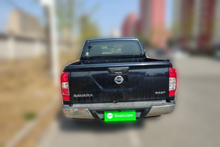 Used Nissan Navara 2017 2.5L Automatic 2WD Luxury Edition QR25 Exterior 4