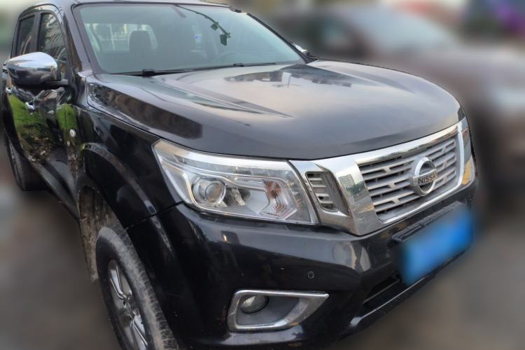 Used Nissan Navara 2017 2.5L Automatic 4x4 Luxury Edition QR25 Front Right 45 Deg