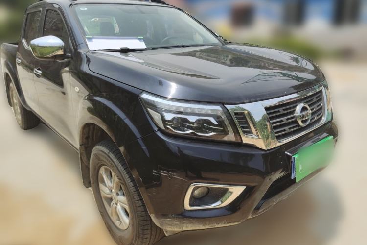 Used Nissan Navara 2017 2.5L Automatic 2WD Luxury Edition QR25 Front Right 45 Deg