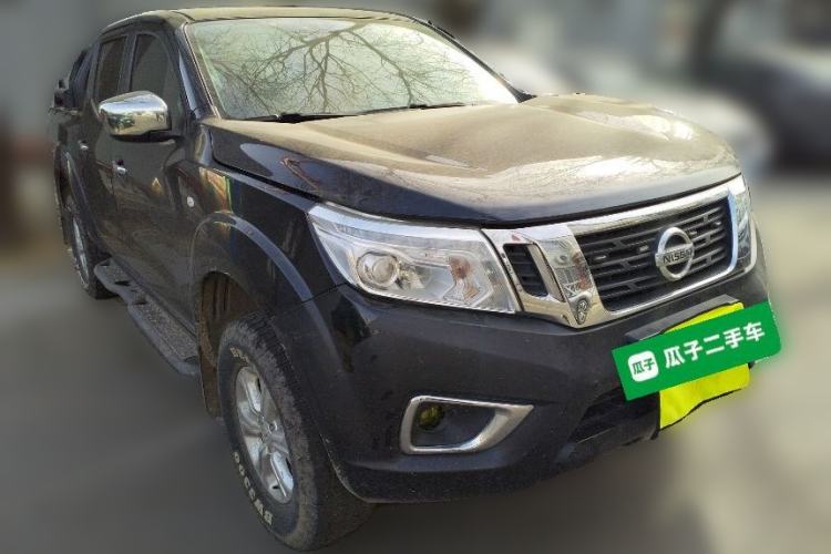 Used Nissan Navara 2017 2.5L Automatic 4x4 Luxury Edition QR25 Front Right 45 Deg