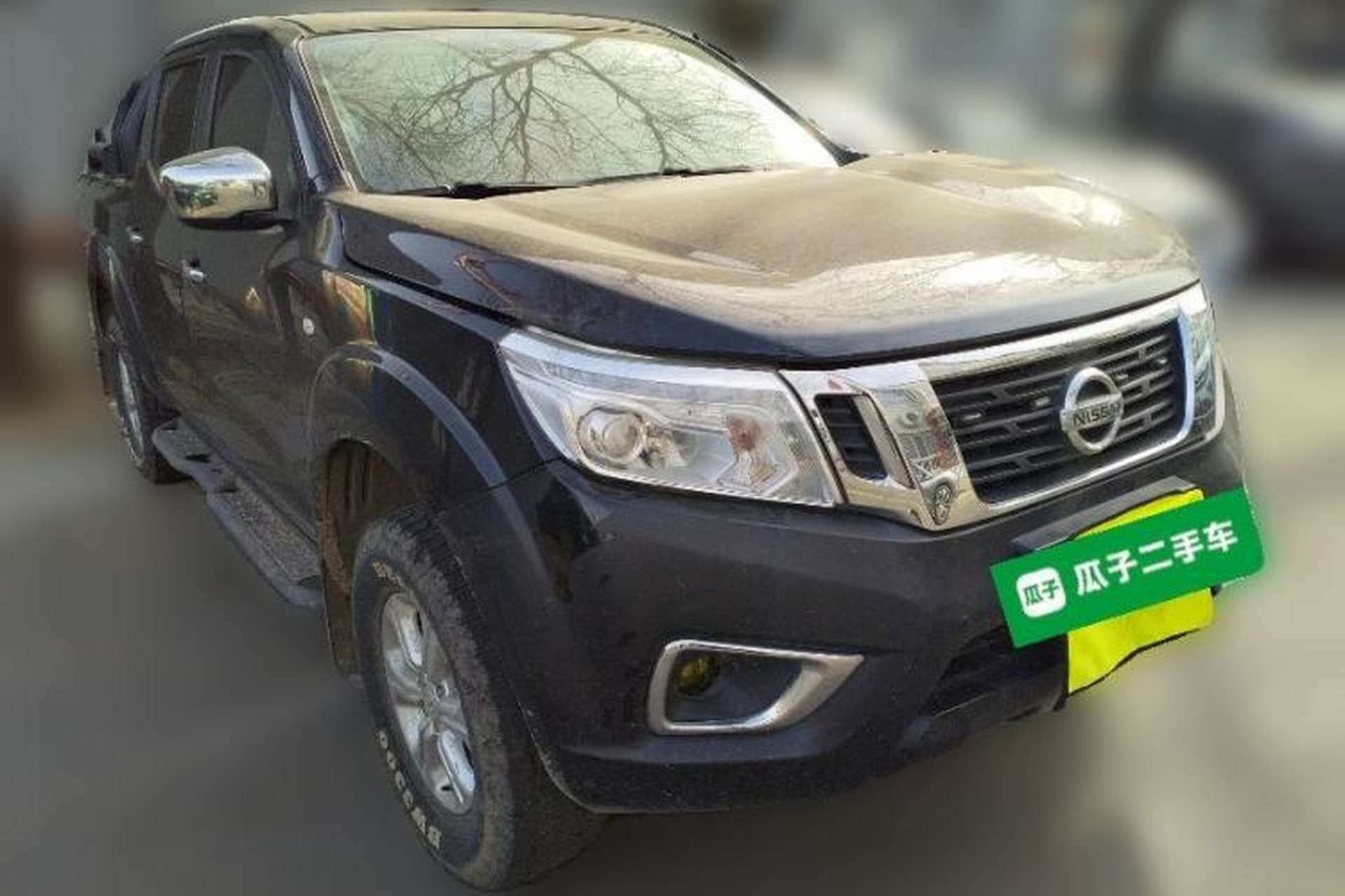 Used Nissan Navara 2017 2.5L Automatic 4x4 Luxury Edition QR25 Front Right 45 Deg