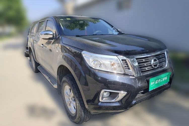 Used Nissan Navara 2017 2.5L Automatic 4x4 Luxury Edition QR25 Front Right 45 Deg