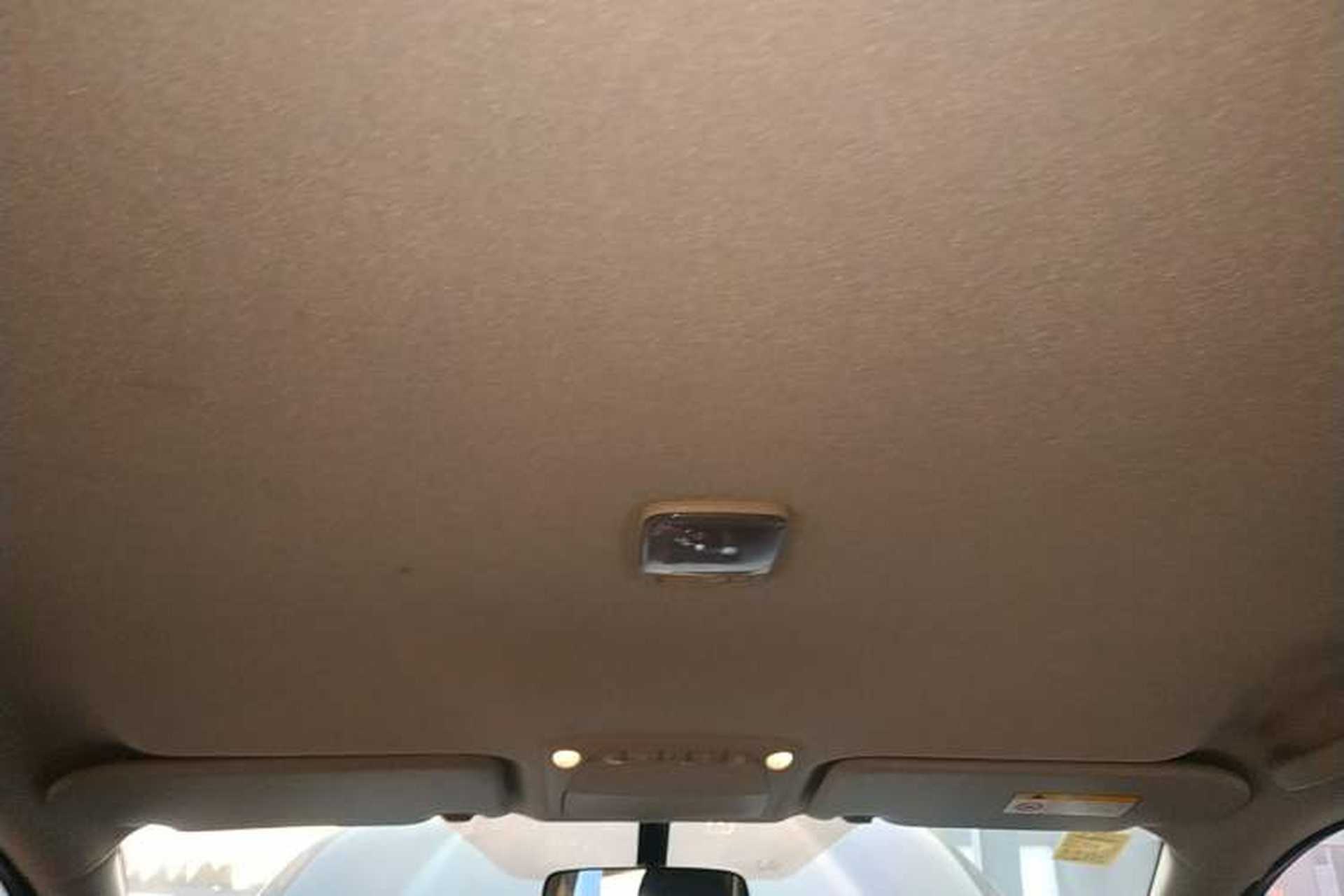 Used Nissan Navara 2017 2.5L Automatic 2WD Luxury Edition QR25 Headliner