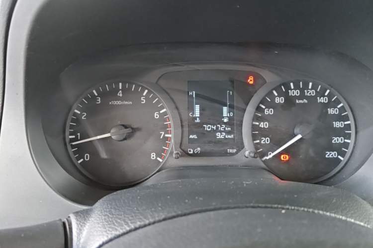 Used Nissan Navara 2017 2.5L Manual Two-Wheel Drive Standard Edition QR25 Instrument Cluster