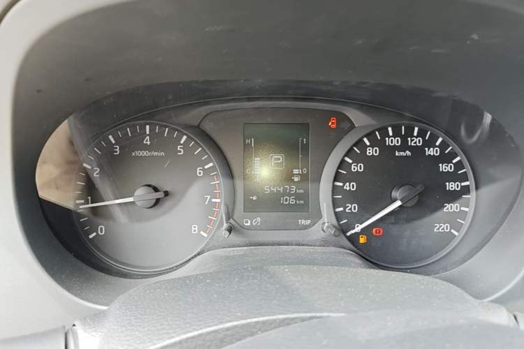 Used Nissan Navara 2017 2.5L Automatic 2WD Luxury Edition QR25 Instrument Cluster