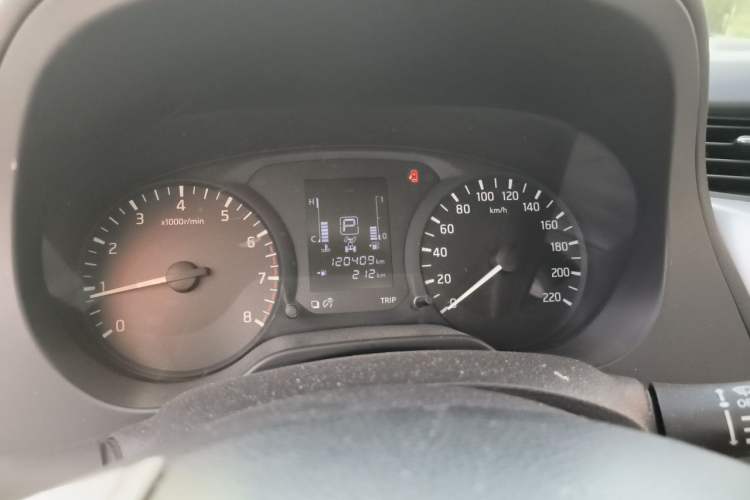 Used Nissan Navara 2017 2.5L Automatic 4x4 Luxury Edition QR25 Instrument Cluster