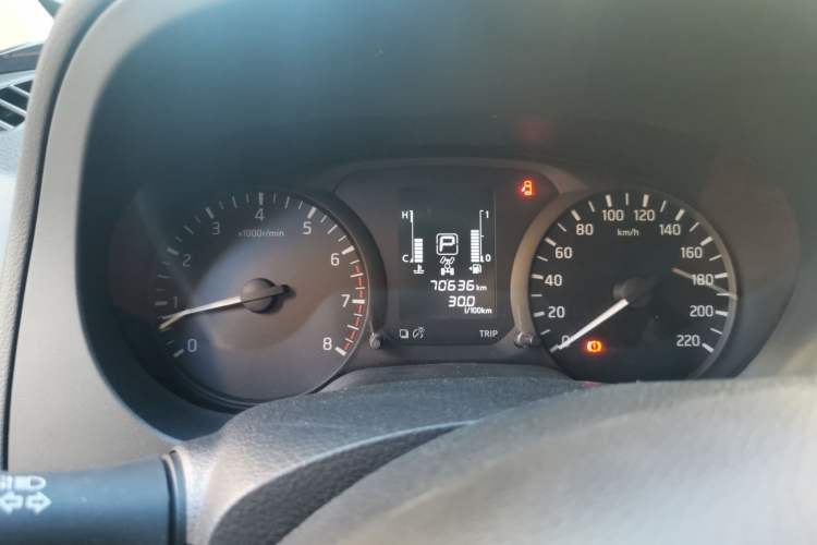 Used Nissan Navara 2017 2.5L Automatic 4x4 Luxury Edition QR25 Instrument Cluster