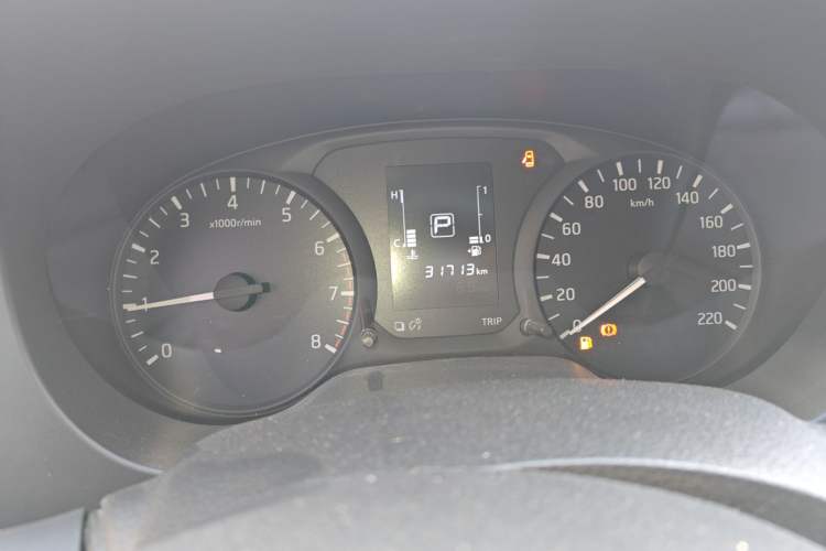 Used Nissan Navara 2017 2.5L Automatic 2WD Luxury Edition QR25 Instrument Cluster