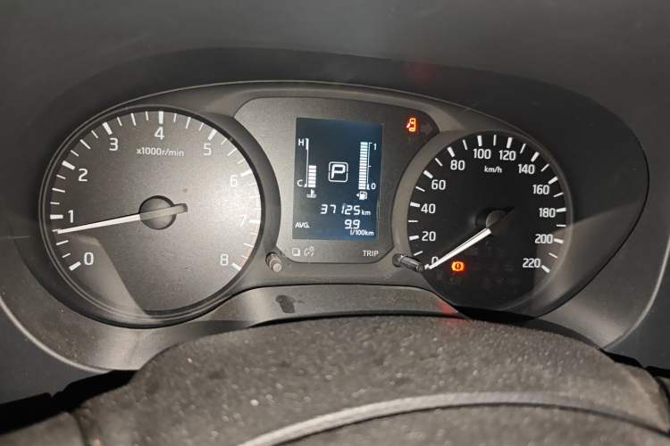 Used Nissan Navara 2017 2.5L Automatic 2WD Luxury Edition QR25 Instrument Cluster