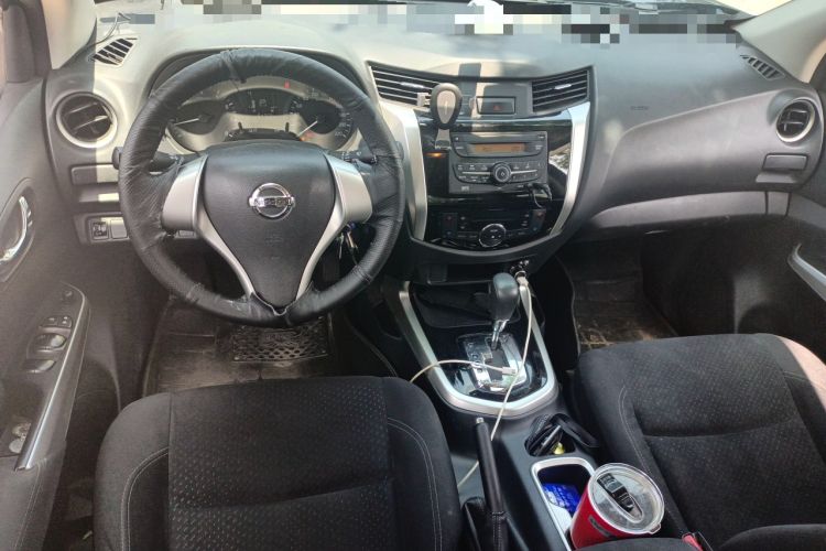 Used Nissan Navara 2017 2.5L Automatic 2WD Luxury Edition QR25 Interior 2