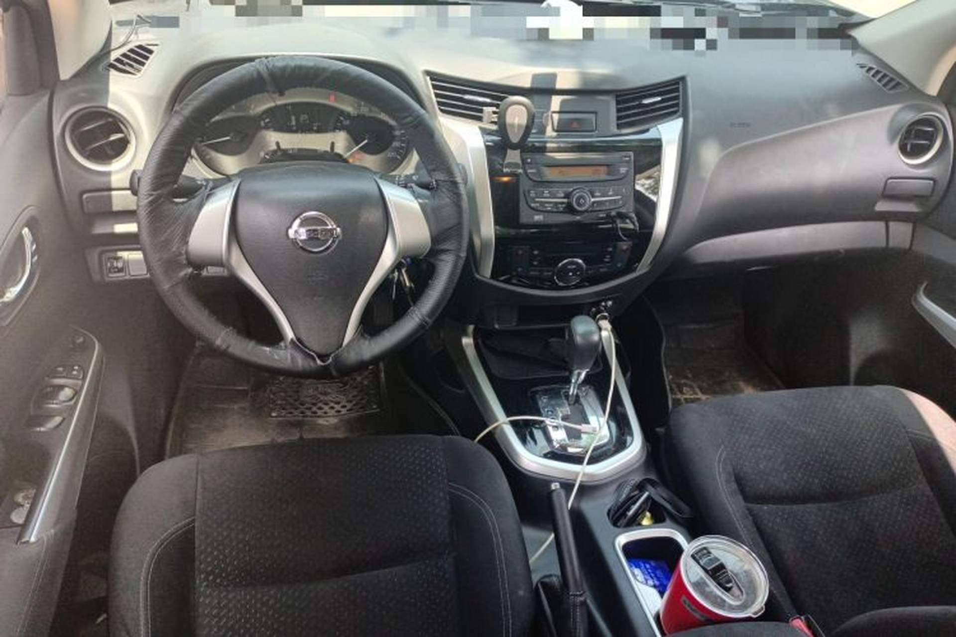 Used Nissan Navara 2017 2.5L Automatic 2WD Luxury Edition QR25 Interior 2