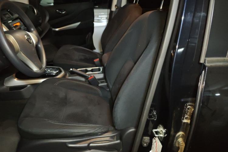 Used Nissan Navara 2017 2.5L Automatic 2WD Luxury Edition QR25 Left Front Seat