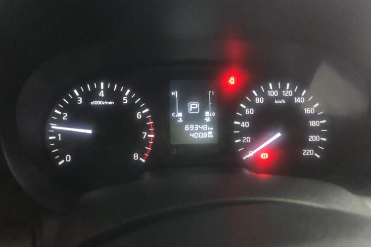 Used Nissan Navara 2017 2.5L Automatic 2WD Luxury Edition QR25 Odometer Close Up