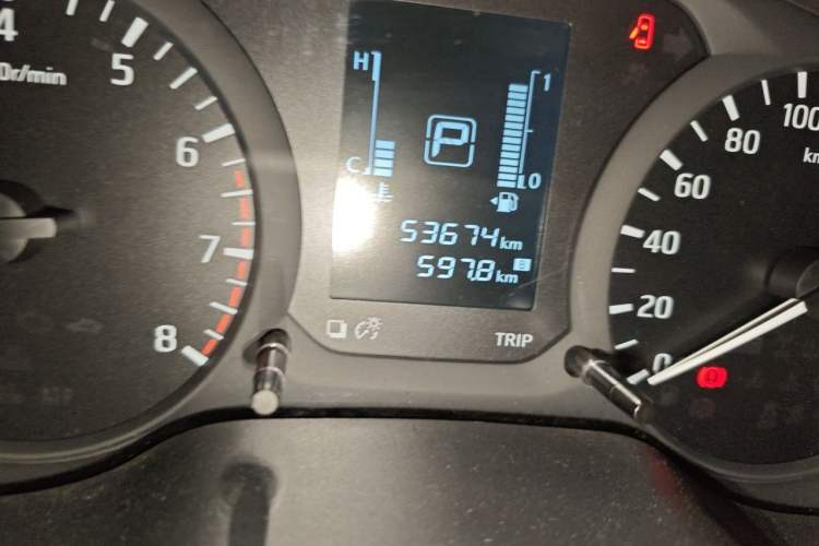Used Nissan Navara 2017 2.5L Automatic 2WD Luxury Edition QR25 Odometer Close Up