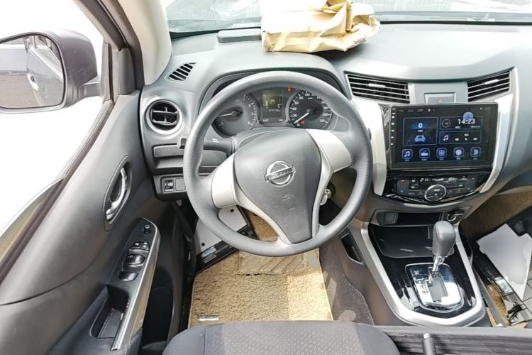 Used Nissan Navara 2017 2.5L Automatic 2WD Luxury Edition QR25 Steering Wheel