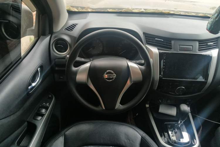 Used Nissan Navara 2017 2.5L Automatic 4x4 Luxury Edition QR25 Steering Wheel