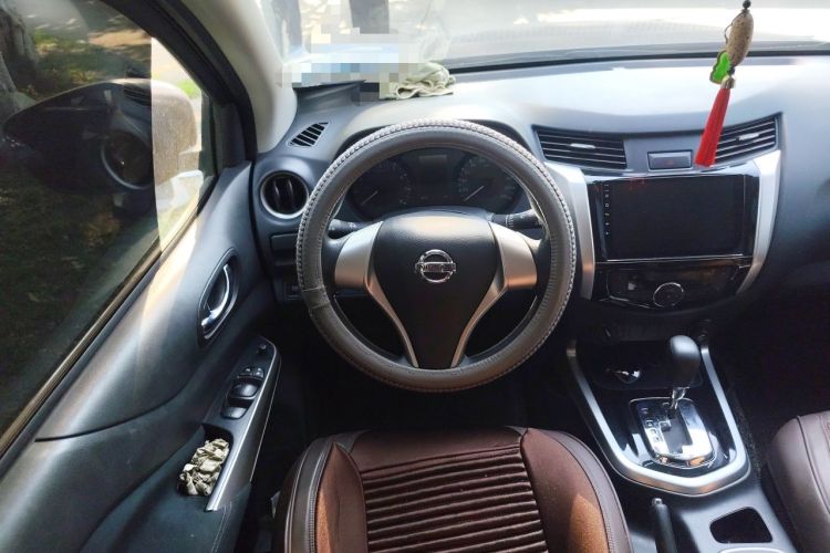 Used Nissan Navara 2017 2.5L Automatic 4x4 Luxury Edition QR25 Steering Wheel