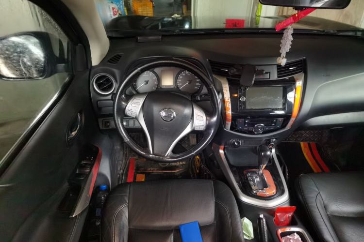 Used Nissan Navara 2017 2.5L Automatic 4x4 Luxury Edition QR25 Steering Wheel