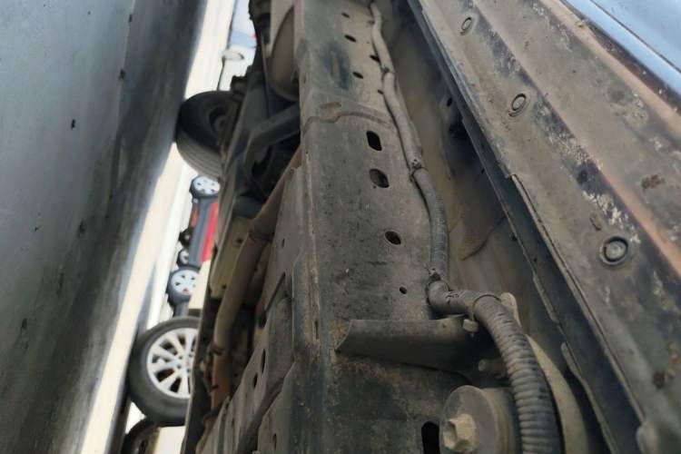 Used Nissan Navara 2017 2.5L Manual Two-Wheel Drive Standard Edition QR25 Chassis Front Right