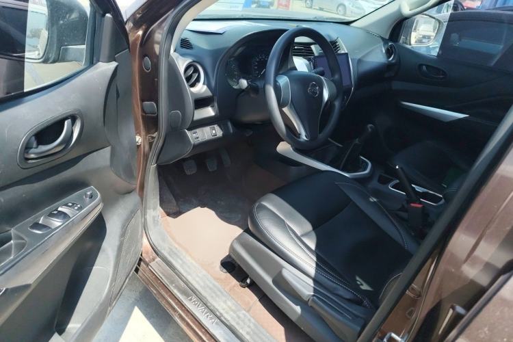 Used Nissan Navara 2017 2.5L Manual Two-Wheel Drive Standard Edition QR25 Driver Seat