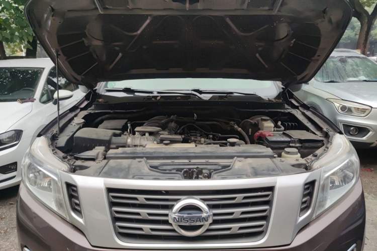 Used Nissan Navara 2017 2.5L Manual Two-Wheel Drive Standard Edition QR25 Engine Bay