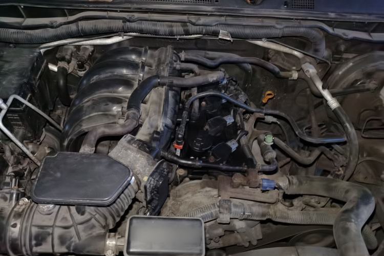 Used Nissan Navara 2017 2.5L Automatic 2WD Luxury Edition QR25 Engine Bay